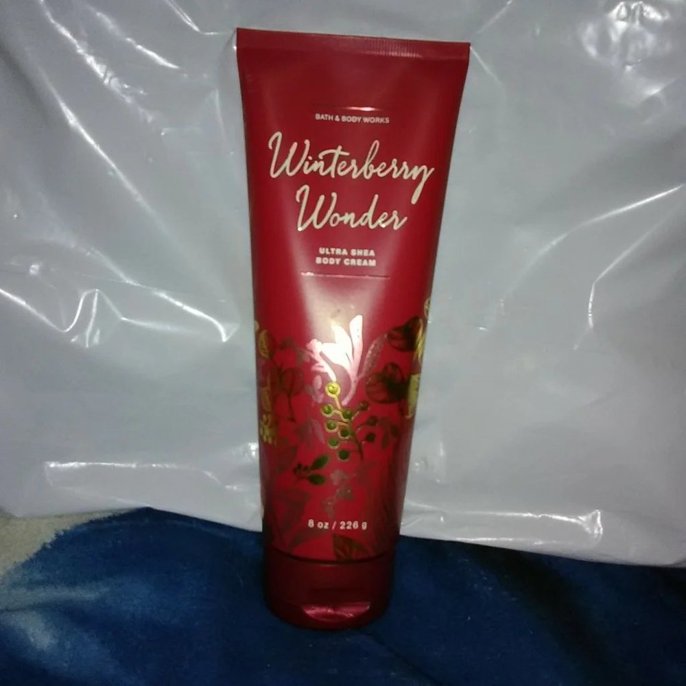 Bath and Body Works Winterberry Wonder Cream!